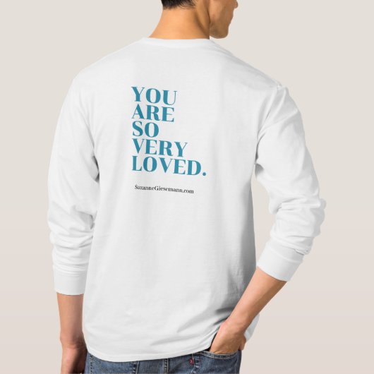 君は非常に愛されたシャツ男性へと女だ Tシャツ (裏面)