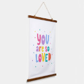 君カラフルはとても愛される 吊り下げ型タペストリー (傾斜あり)