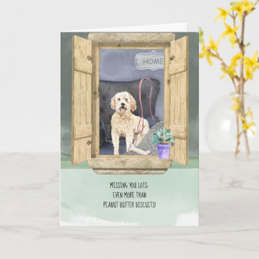 君恋しく思はGoldendoodle Dog Looking Windowだ カード (黄色い花)