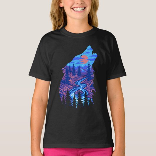 吠えるオオカミのシルエット 森と川の風景 Tシャツ (正面)