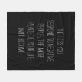 否定的な人々への反応を減らす引用文 |黒 フリースブランケット (正面(横))