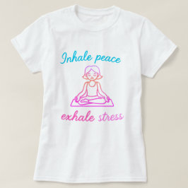 吸って平和 吐いてストレス | マインドフルヨガグラフィック Tシャツ