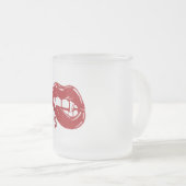 吸血赤い唇から血が滴る フロストグラスマグカップ (正面右)