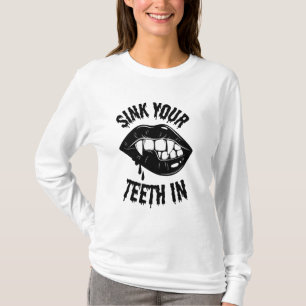 吸血鬼Tシャツで歯を抜く Tシャツ