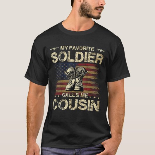 味方がお気に入りのいとこと呼ぶ |軍誇りを持ったC Tシャツ (正面)