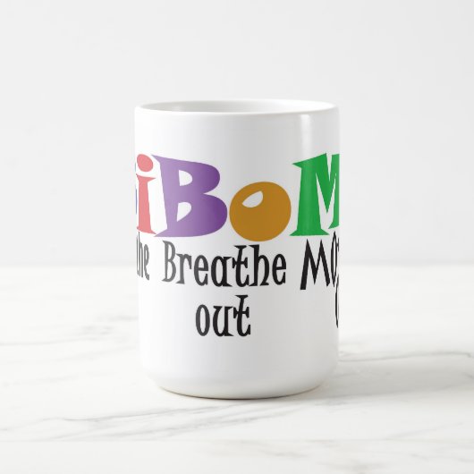 呼吸して下さい、呼吸して下さい、オンマグを動かして下さい コーヒーマグカップ (中央)