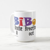 呼吸して下さい、呼吸して下さい、オンマグを動かして下さい コーヒーマグカップ (正面左)