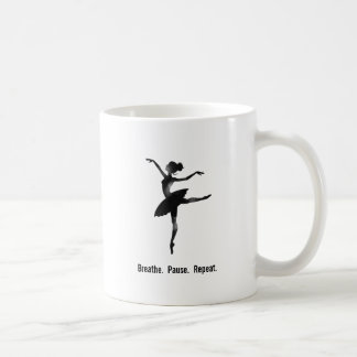 呼吸を止めて繰り返すバレエダンサー コーヒーマグカップ