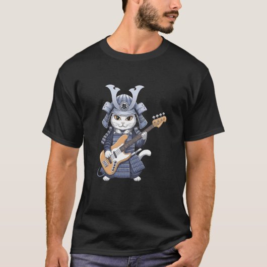 和風の猫がベースギターを演奏する芸術的なデザイン Tシャツ (正面)