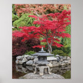 和風庭園の灯籠と紅葉 ポスター (正面)