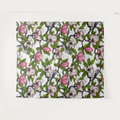 咲き誇るホオノキとタイトネズミ タペストリー (正面(横))