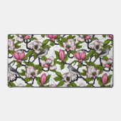 咲き誇るホオノキとタイトネズミ デスクマット (正面)