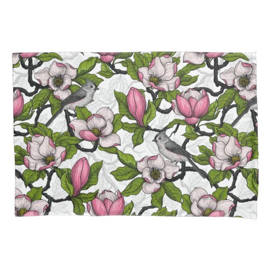 咲き誇るホオノキとタイトネズミ 枕カバー (正面左)