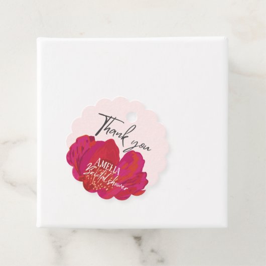 咲き誇る花のブライダルシャワーデコレーション フェイバータグ (インサイチュ)