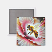 咲くハイビスカスの花を受粉させるミツバチ マグネット (正面/裏面)
