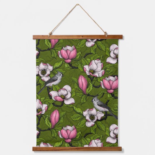 咲くマグノリアとタイトマウスの鳥2 吊り下げ型タペストリー (正面)