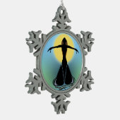 咲く女性 スノーフレークピューターオーナメント (左)