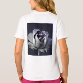 咲く恵み:自然と星の融合 Tシャツ (裏面)
