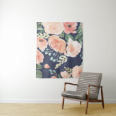 咲く歓喜|のモモ及び青いバラ及びケシ タペストリー (インサイチュ)