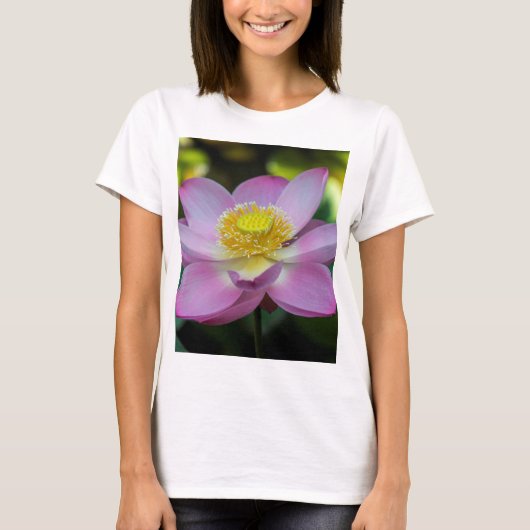 咲く蓮の花，インドネシア Tシャツ (正面)