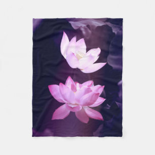 咲く蓮の花 フリースブランケット