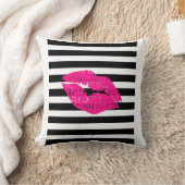 唇、ショッキングピンクの唇は、唇を、構成します芸術、lipstを飾ります クッション (ブランケット)