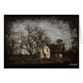 唯一の記憶が残る、放棄された農家 (正面横)