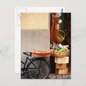 商店街の前にイタリアンある自転車 ポストカード (正面/裏面)