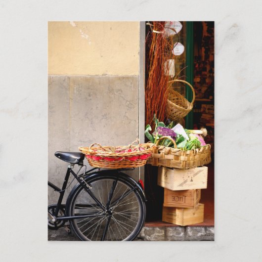 商店街の前にイタリアンある自転車 ポストカード (正面)