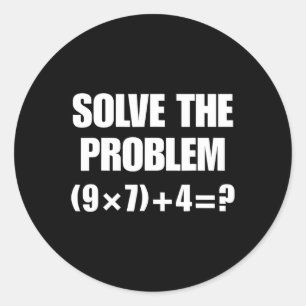 問題を解く – おもしろい数学の方程式 (9×7)+4=67 ラウンドシール