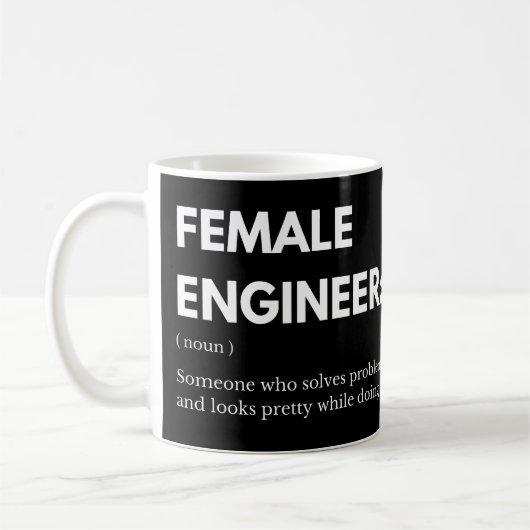 問題を解決する女性エンジニア 面白い コーヒーマグカップ (左)