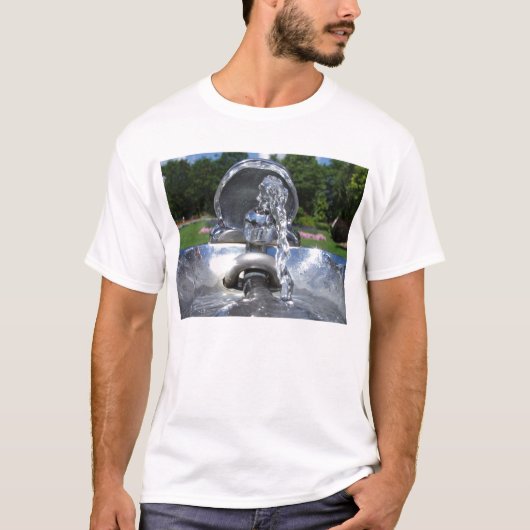 喉が渇いた? Tシャツ (正面)