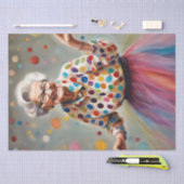 喜ばしいエレガンス：チュレカラフルスカートの老婦人 薄葉紙 (クラフト)