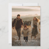 喜びと感謝の家族モダンのクリスマス写真 シーズンカード (正面)