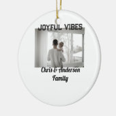 喜びのビーブ父の息子の家族クリスマスの休日p セラミックオーナメント (左)