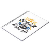 喜びの夏の至福 – 暖かい太陽の引用文 ノートブック (左側)