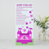 喜びの跳ね上がりの家の誕生日の招待状のために跳んで下さい 招待状 (スタンド正面)