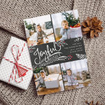 喜びの願い |クリスマスフォトコラージュカード シーズンカード<br><div class="desc">美しいタイポグラフィベースの休日の写真カードは、コラージュお気に入りのレイアウトにあなたの正方形の家族の写真の4つを備えている。白いスケッチされたタイポグラフィと赤いホリーベリーをアクセントにした木炭の灰色の黒板の背景に白い手でレタ葉ーされたの中央に「喜びの願い」が現れる。おカスタマイズしの挨拶、家族の名前、個人名と。クランベリーの赤い背景に白い雪と星のパターンに逆のカード。</div>