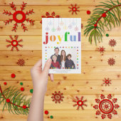 喜びカラフルのタイポグラフィ、クリスマスボール写真 シーズンカード