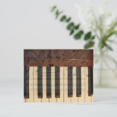 喜び、ピアノ鍵、音楽ノート_ ポストカード (スタンド正面)