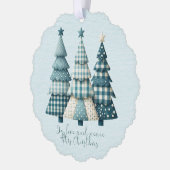 喜び、愛、平和の青いクリスマス市松模様にの木々 オーナメントカード (左)