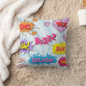 喜劇的なスタイルのガーリーな英雄のデザイン クッション (ブランケット)