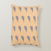 喪に服した鳩の写真枕 アクセントクッション (裏面(縦))