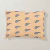 喪に服した鳩の写真枕 アクセントクッション (裏面)