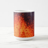 噴火の火山: 噴火口からの噴水の溶岩 コーヒーマグカップ (中央)