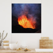 噴火活火山 – 火口内の溶岩流 ポスター (キッチン)