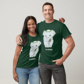 四つ葉のクローバーを持つ象Tシャツ Tシャツ (ユニセックス)