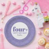 四シンプルつの紫色の4番目の誕生日と名前 ペーパープレート (パーティー)