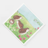 四匹の小さなハリネズミが草原に (コーナー)