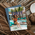 四十人の声を掛ける | 40th誕生日パーティー 招待状<br><div class="desc">モダンバースデーパーティ招待状ははっきりしたピンクとブルーのタイポグラフィオーバーレイを写真とお気に入りの一緒に。任意のカスタマイズ年齢と任意の色に対することができる。愉快よくはしゃぐで甘い！キャンディシェードとエレガンスのインスパイアtouchを組み合わせた素敵な夏のカラーパレットに浸る。コットンキャンディと甘いお菓子を思わせる、キャンディピンク、レース、氷河の青が色よくはしゃぐを変えるパレット。ダークブルーは洗練されたtouchを提供し、キャンディの色合いの甘さをバランスインスパイア付けている。これらの色合いは共に楽しく魅力的な雰囲気を作り出し、よくはしゃぐそしてエレガント両方。美味しいスイーツや飲み物のケーキをイメージし、特別な日は感覚の饗宴であることを保証する。デザインの右側カスタムにある[このデザインテンプレートを編集する]ボックスまたは青い[文字を編集すクリックる]ボタンを使用してカスタマイズは、デザインの配置、フォントと色の変更、および追加の情報や画像の追加を行って、このにの語句を追加する。クリックカスタマイズ「続く」を選択して完全な編集オプションを開く。調整もし品(サンキューカード等)が必要な場合は連絡ご注文をカスタムお願い。****要カスタム求の場合は救済、この商品をカートに入れないで。代わりに、電子メールでリクエストをlauralise@iyhtvdesigns.comに送る商品へのリンクが利用可能になった時点で電子メールで送信される。そのリンクを使用して注文を行うことができる。48時間まで許可して。</div>